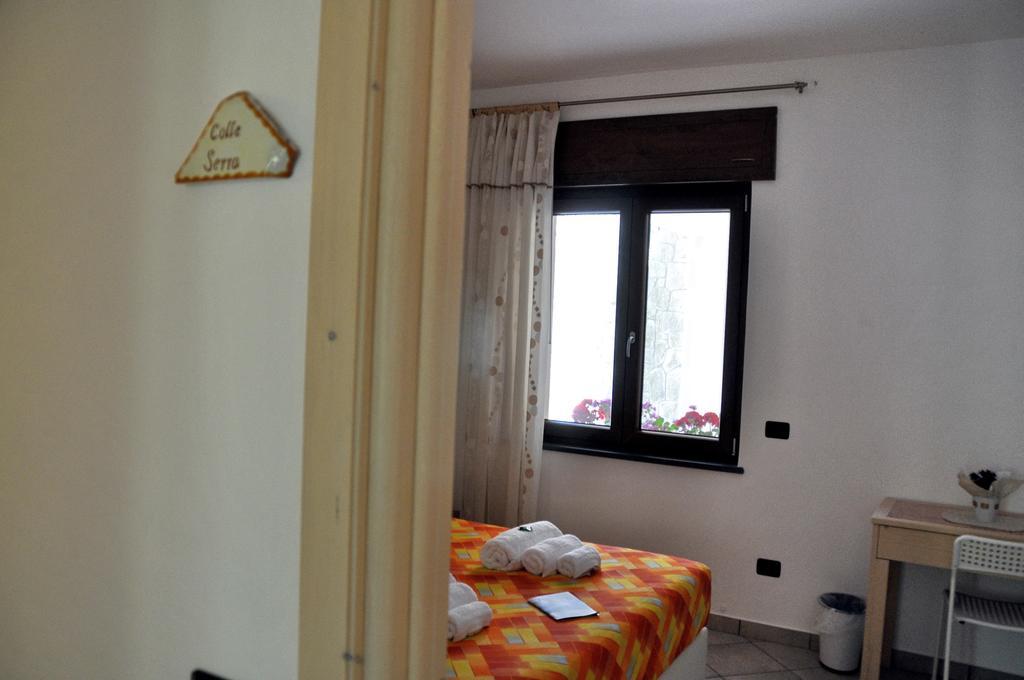 Bed and Breakfast A 2 Passi Dagli Dei Аджерола Номер фото